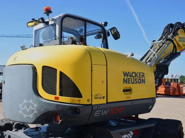 Radbagger WACKER NEUSON EW100 wheel-excavator Model E06-06