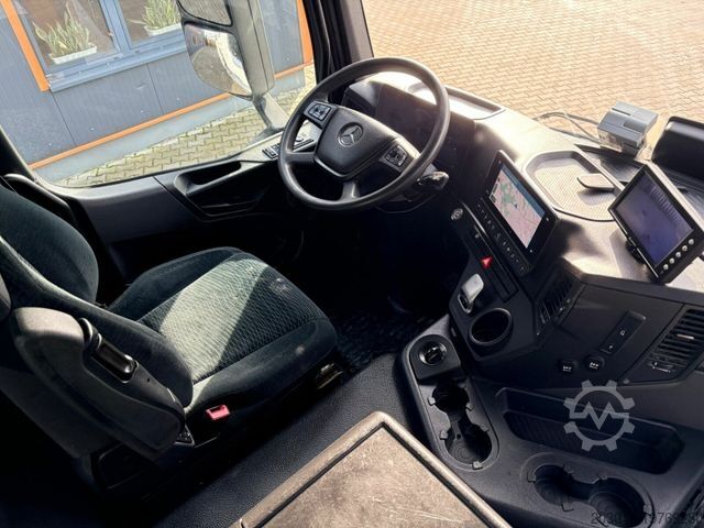 Tipper truck MERCEDES-BENZ AROCS 4145 8x8 Meiller Muldenkipper