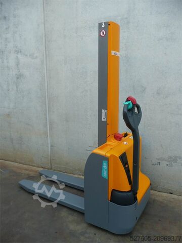 Stacker Jungheinrich EMC 110 154 E