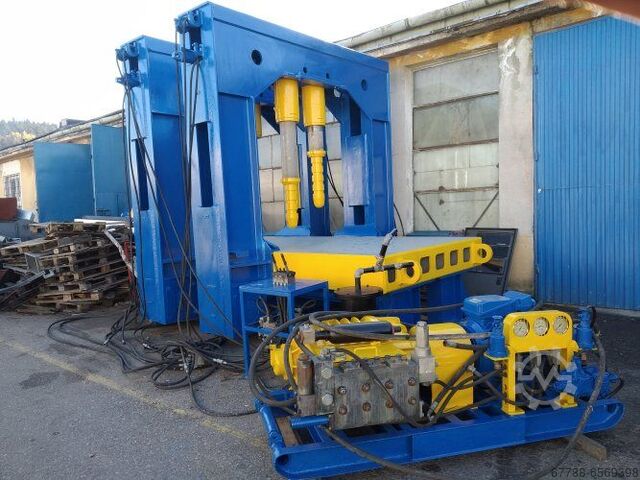 Hydraulic gantry press PATENTUS PAT300-2/250-2 