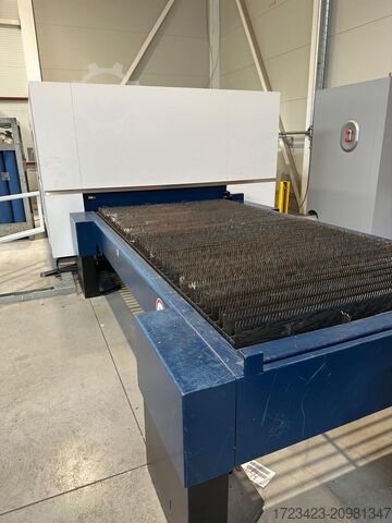 Laser cutting machine TRUMPF TruLaser 3030 Fiber