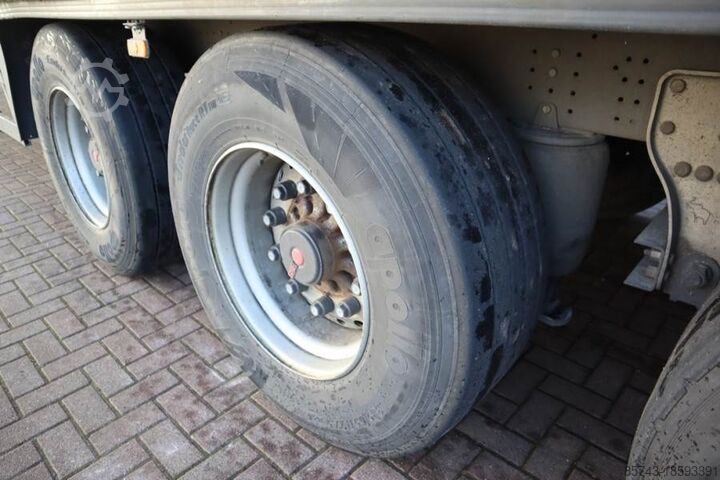 Curtain sided Schmitz CARG SCB3ST CoC Documents, TuV Loading Certificate