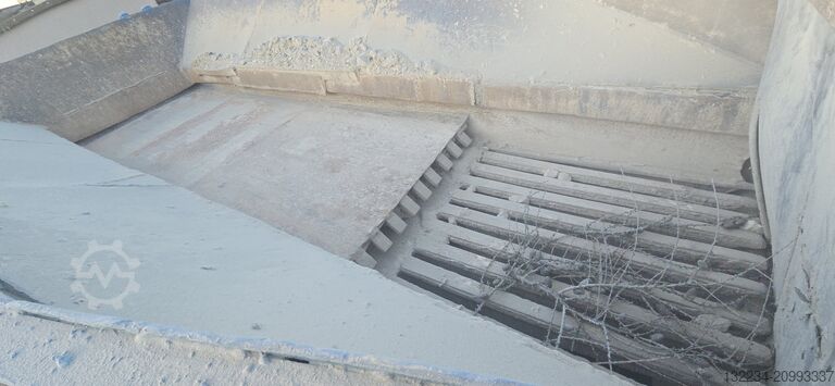 Mobile impact crusher on tracks Terex Pegson Trakpactor 428