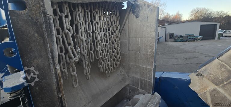 Mobile impact crusher on tracks Terex Pegson Trakpactor 428