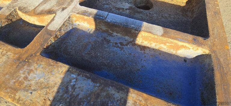 Mobile impact crusher on tracks Terex Pegson Trakpactor 428