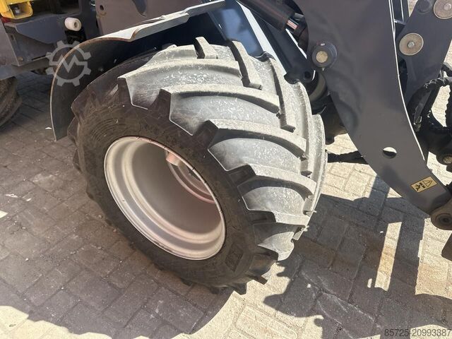 Loader Eurotrac W13 CF