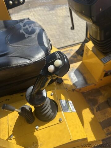 Loader Eurotrac W13 CF