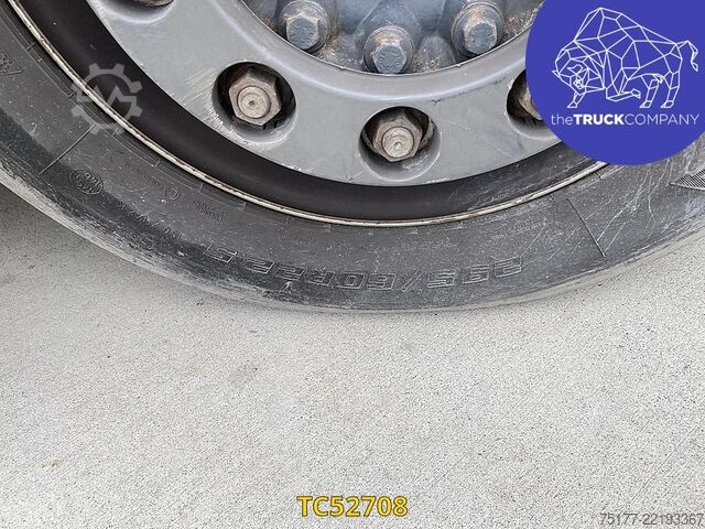 Sliding tarpaulin Iveco Stralis