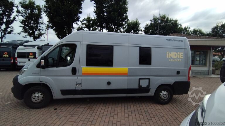 Caravan/camper Fiat Weinsberg Carabus 600 K 4 posti letto | Completamente attrezzato