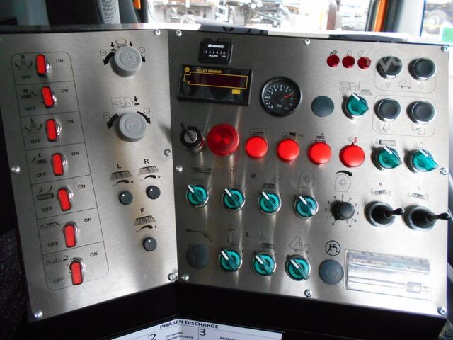 Kehrmaschine Mercedes-Benz Atego 1324 LKO 4x2 / Themis SHY7BD