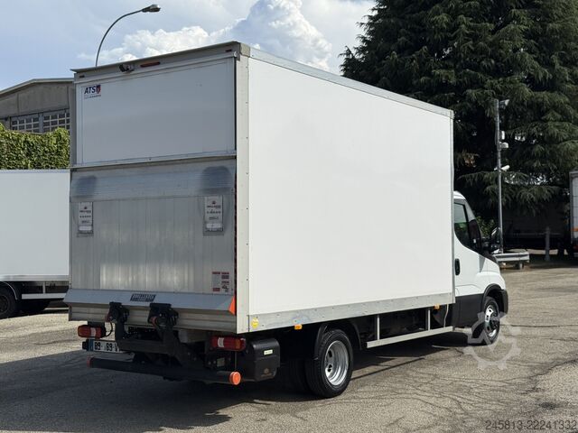 Box van Iveco daily 35-160