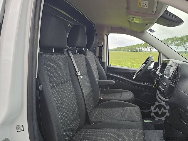 High-roof van MERCEDES-BENZ EVITO 66Kwh Wltp 292 kms