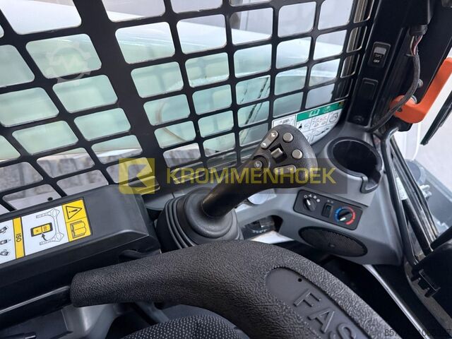 Laderaupe Bobcat T 870