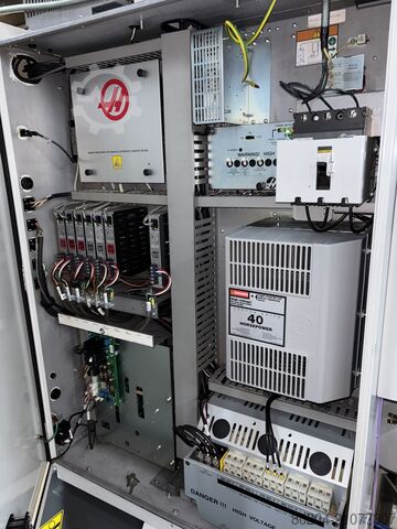 Vertikales Bearbeitungszentrum HAAS DM2