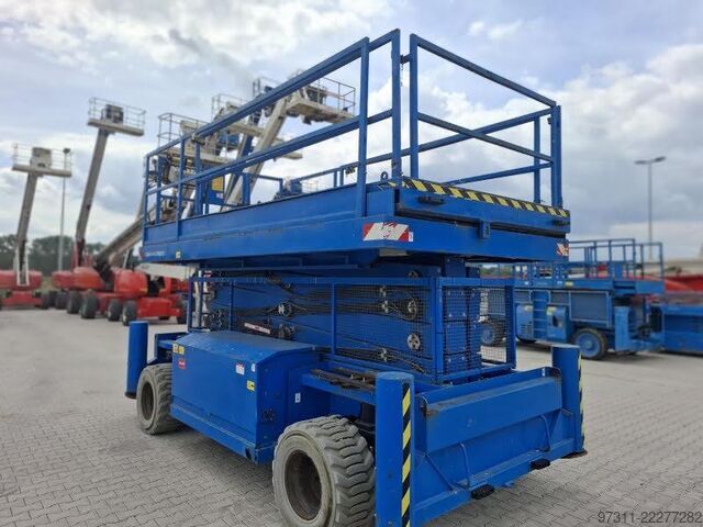 Scherenhebebühne Holland Lift B-165DL25 4WD/P/N