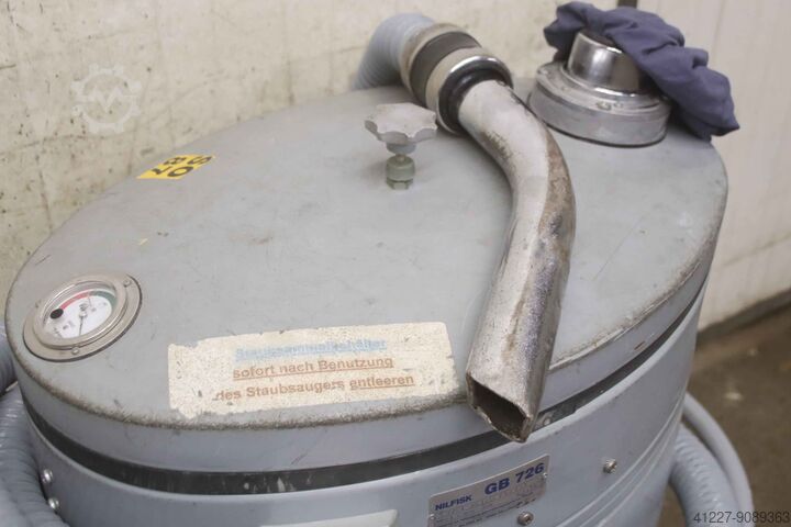 Industrial vacuum cleaner Nilfisk GB 726