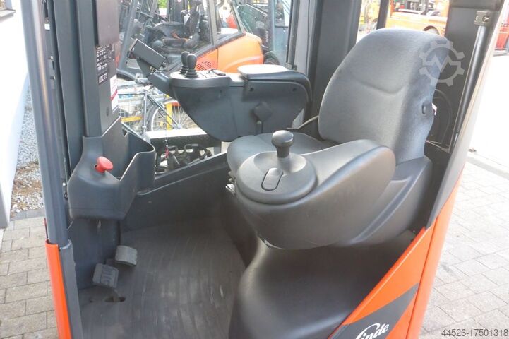 Schubmaststapler Linde R16 X