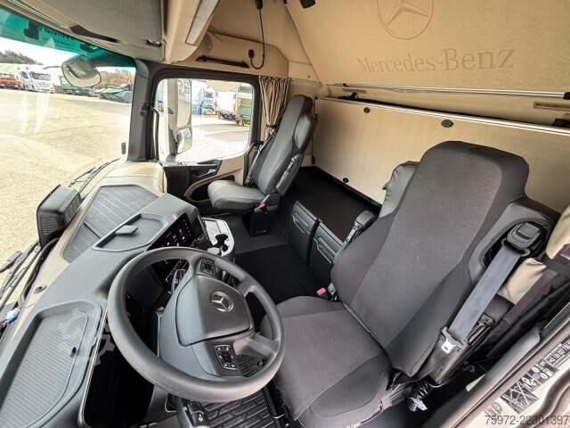 Standard tractor unit  Actros 1851 LS