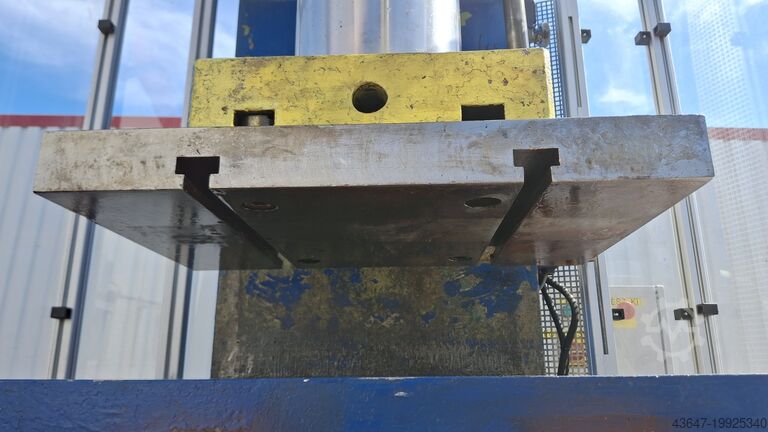 Hydraulic press 100 t, PYE 100 HERMANN PYE 100