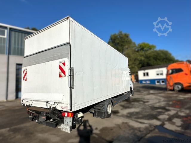Box van MERCEDES-BENZ 818