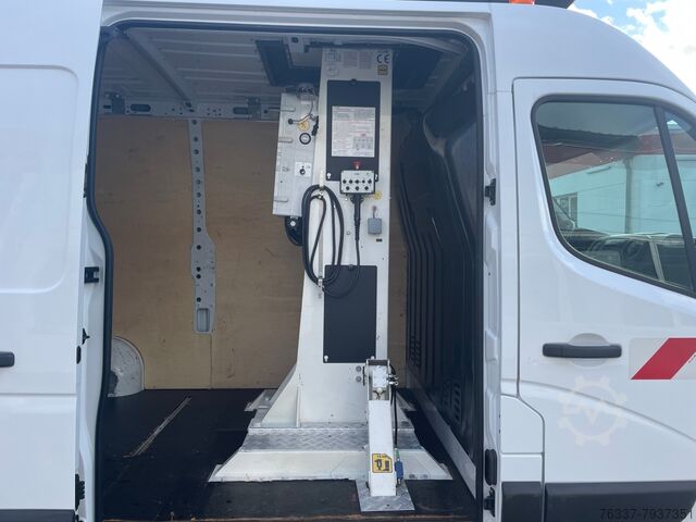 Hubarbeitsbühne Renault Master Arbeitsbühne 2Personen Korb200 kg
