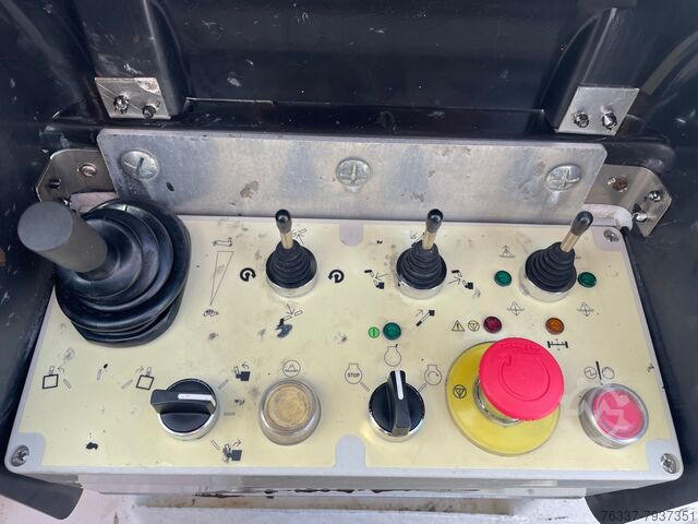 Hubarbeitsbühne Renault Master Arbeitsbühne 2Personen Korb200 kg