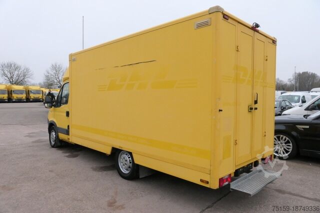 Transporter mit Koffer iveco Daily 35 S11 C30C AUTOMATIK Regale LUFT - EURO 5 - CoC
