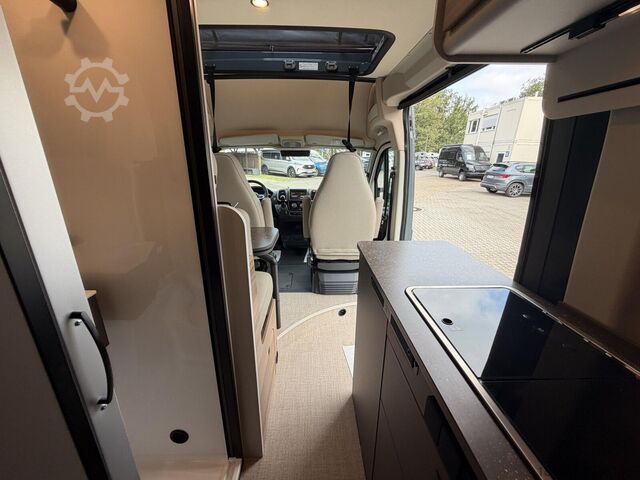 Kastenwagen Wohnmobil / Campervan BÜRSTNER B66 C 600 Schlafdach / Automatik