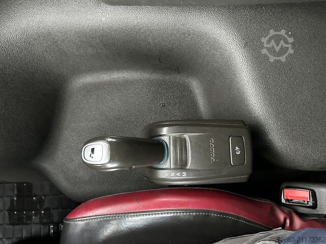 Standard-SZM Volvo FM 370 Globetrotter / 960 dkm / 2 Tanks / Full ...