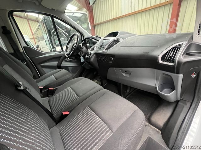 Kleinbus FORD Transit Custom 2.0 TdCi L1H1 9Sitze Motor Defect