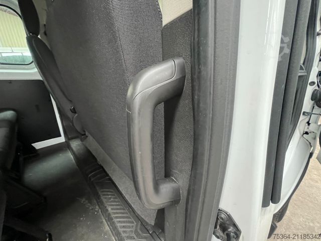 Kleinbus FORD Transit Custom 2.0 TdCi L1H1 9Sitze Motor Defect