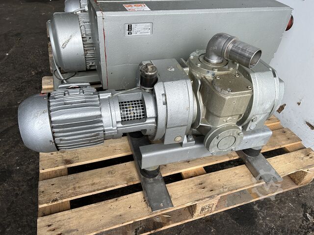 Vacuum pump Busch RA0255