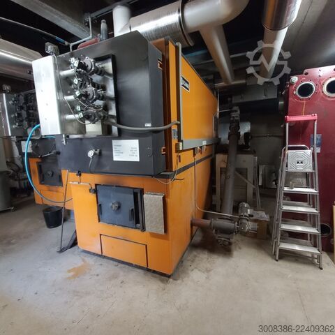 2 wood chip boilers, 300 kW and 550 kW Schmid AG UTSK-550.22 und UTSK-300.22