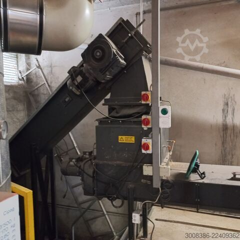 2 wood chip boilers, 300 kW and 550 kW Schmid AG UTSK-550.22 und UTSK-300.22