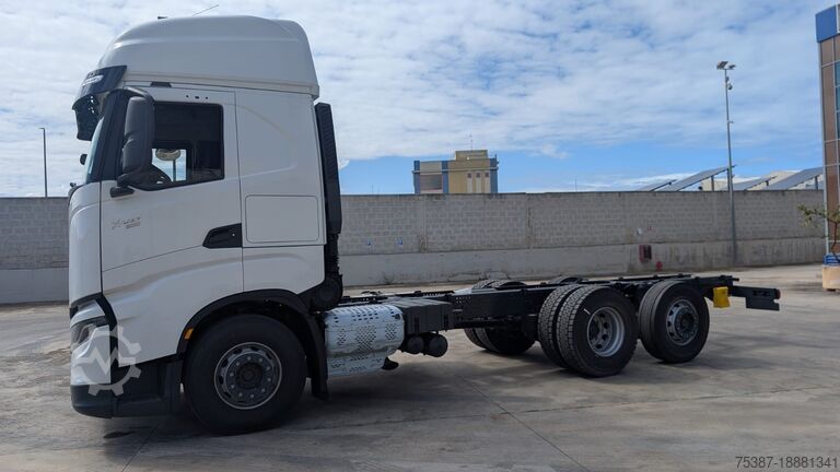 Truck chassis IVECO Stralis 500