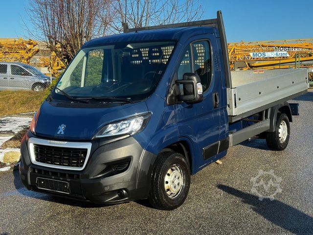Pritschenwagen PEUGEOT Boxer Pritsche 335 L2 BlueHDi 130