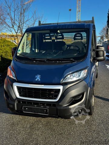Pritschenwagen PEUGEOT Boxer Pritsche 335 L2 BlueHDi 130