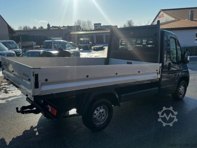 Pritschenwagen PEUGEOT Boxer Pritsche 335 L2 BlueHDi 130