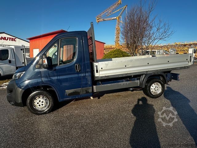 Pritschenwagen PEUGEOT Boxer Pritsche 335 L2 BlueHDi 130