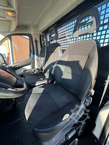 Pritschenwagen PEUGEOT Boxer Pritsche 335 L2 BlueHDi 130