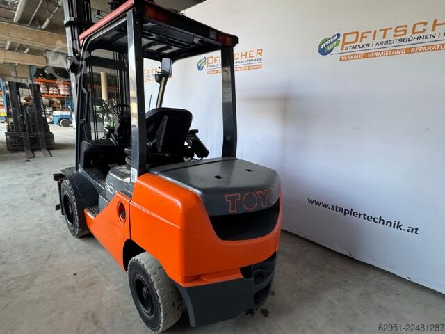 Diesel Forklift Toyota 8FDF30