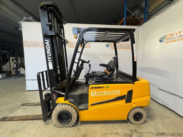 Electric 4-wheel forklift Hyundai 35BH-9