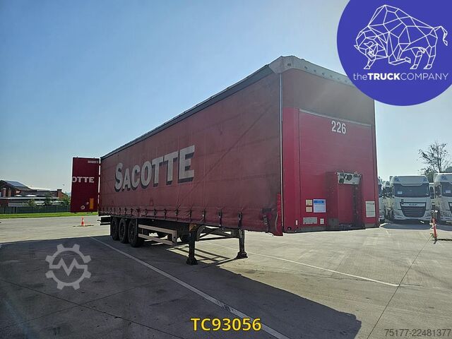 Sliding tarpaulins Schmitz Cargobull 