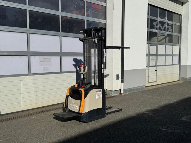 High Lift stacker Crown ET 4000 1.6