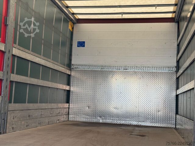Flatbed truck with tarp MERCEDES-BENZ ATEGO 1527 L / LBW 2,0 T / 2 x AHK / 3 SITZER