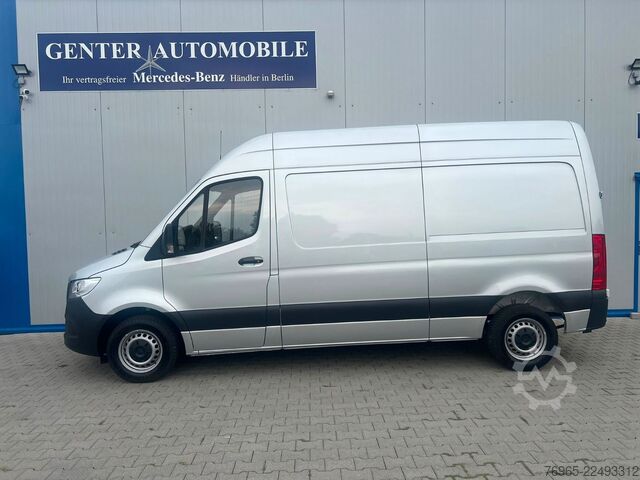 High top van MERCEDES-BENZ Sprinter 215 9G-TR HOCH+LANG KLIMA 3-SITZ KAMERA