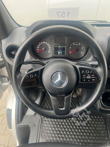 High top van MERCEDES-BENZ Sprinter 215 9G-TR HOCH+LANG KLIMA 3-SITZ KAMERA
