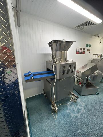 Meat processing machine DEIGHTON D-12000