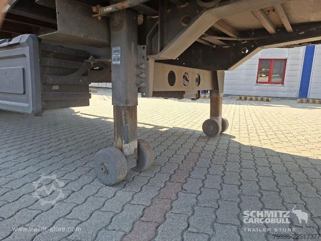 Open semitrailer with tarp Kögel Curtainsider Mega