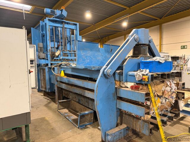 Ballenpresse Paal Konti 325 D/SO